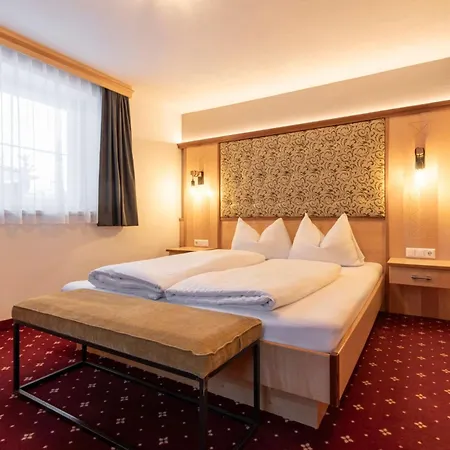 Aparthotel Alpenapart Ehemals Alpenapart Alexander Inklusive Sommer Bergbahnticket 4*