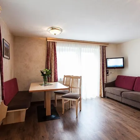 Alpenapart Ehemals Alpenapart Alexander Inklusive Sommer Bergbahnticket 4* Ladis