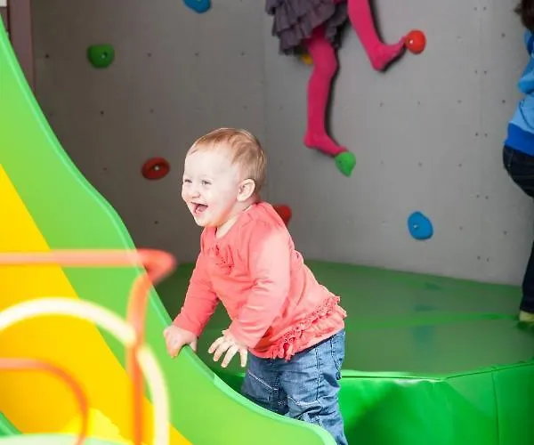 Alpenapart Aparthotel 4*